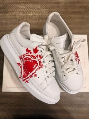 Alexander McQueen Limited Edition Heart Oversized Sneakers EU 42 US 9